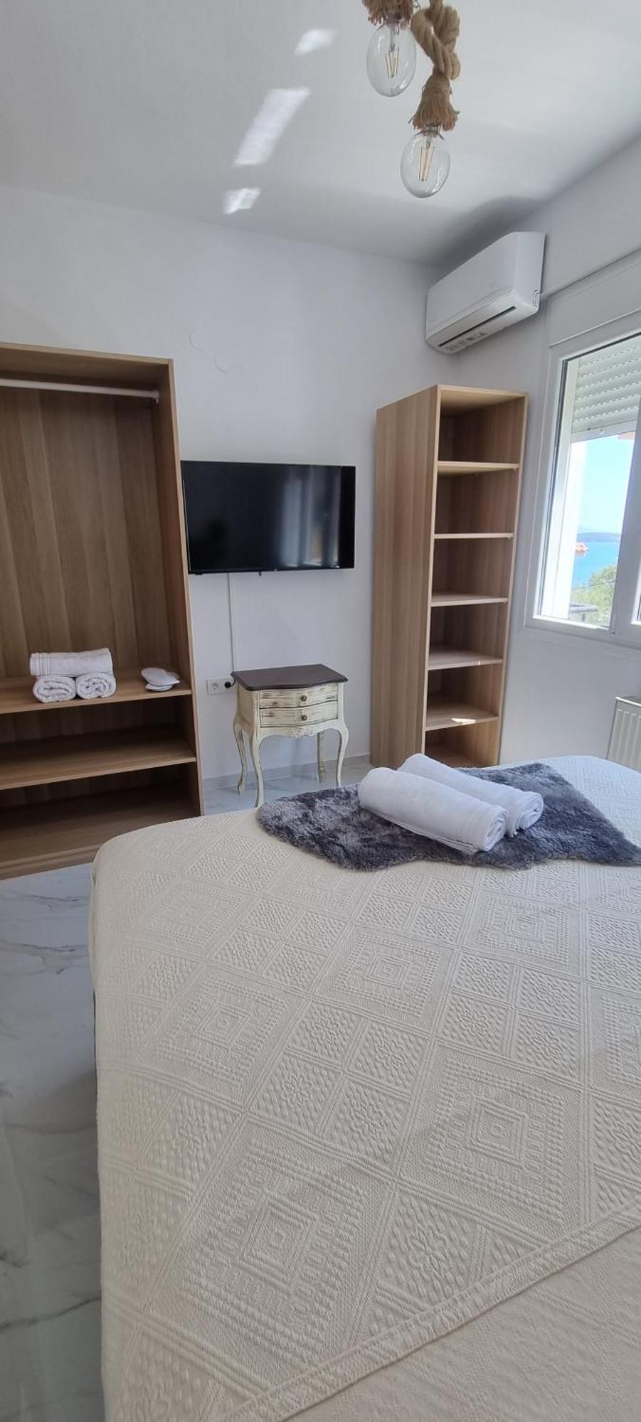 Ellis-Suites Nea Peramos Kavala Exterior foto